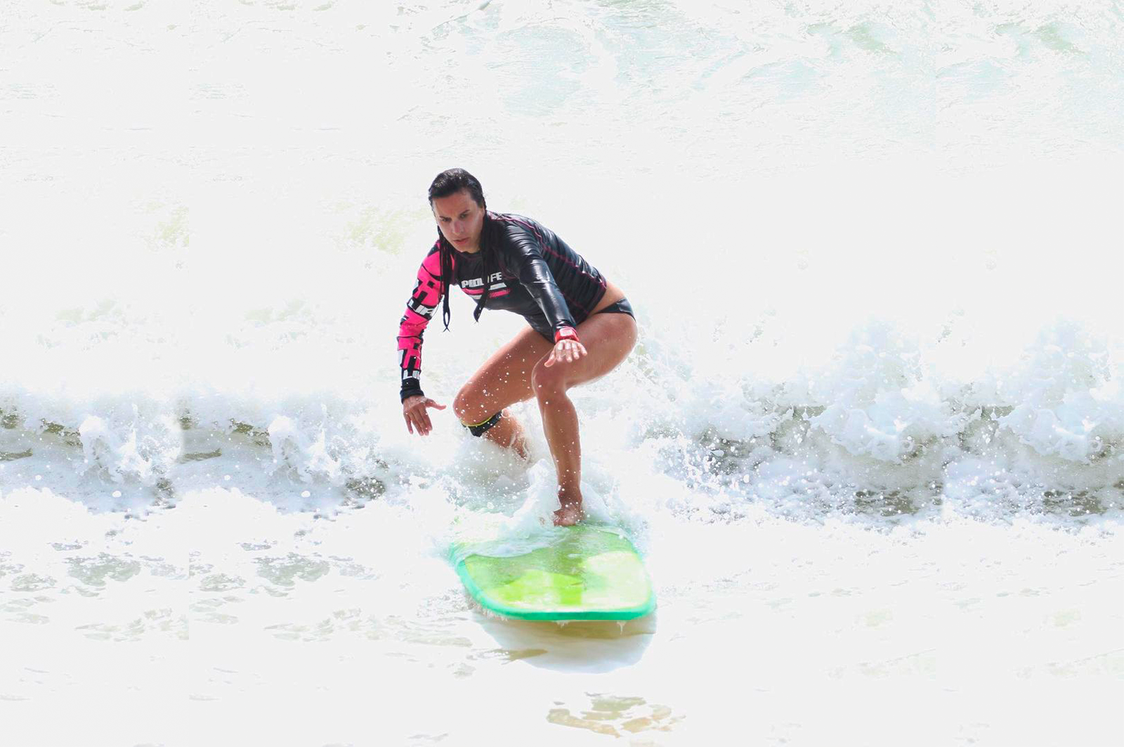 Os melhores destinos para a prática de surf no Brasil
