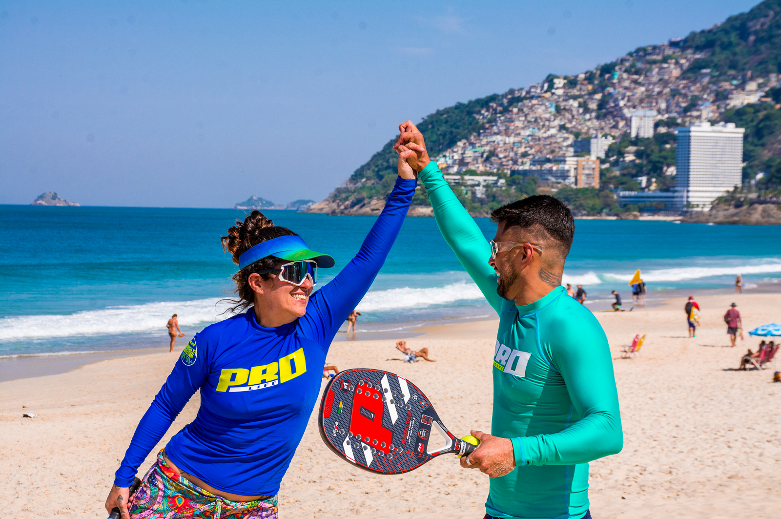 Beach Tennis: Dicas e Equipamentos Essenciais Para Uma Prática Segura e Divertida
